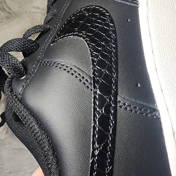 *NEW* Nike Air Force 1's Youth 6 - Picture 7 of 10